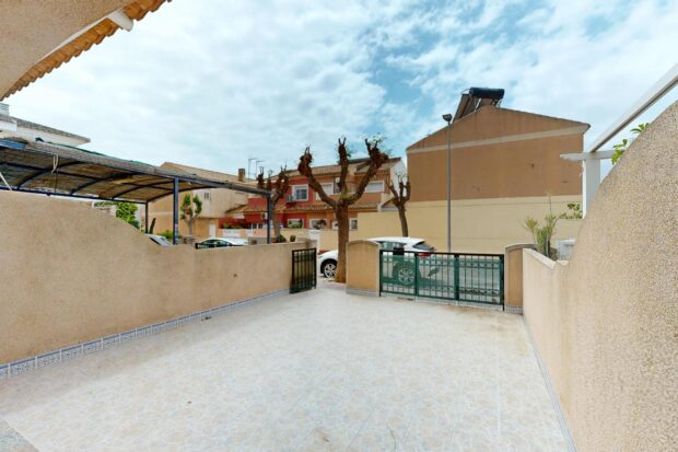 property image #3