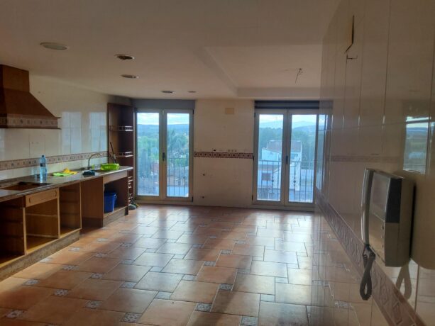 property image #3