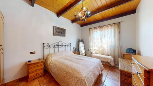 property image #3