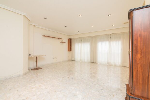 property image #2