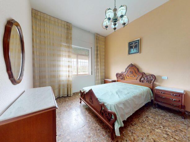 property image #3