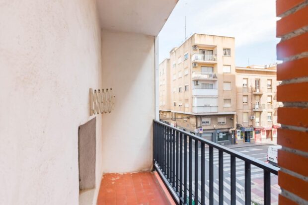 property image #3