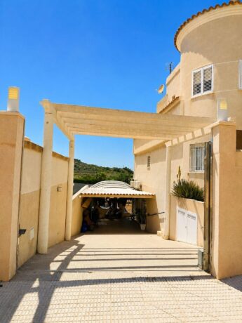 property image #3