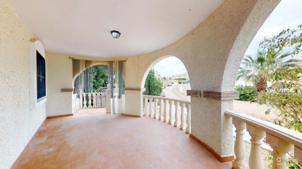 property image #0
