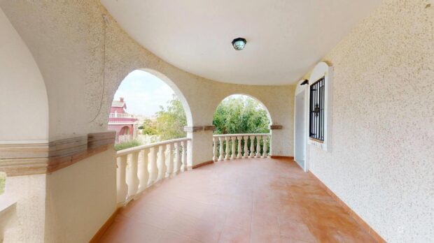 property image #1