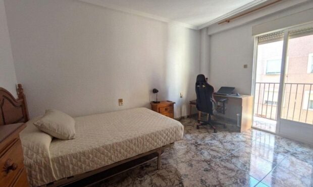 property image #3
