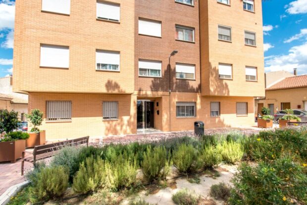 property image #3