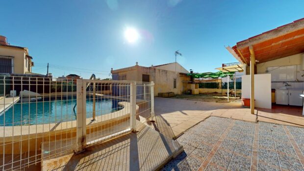property image #0