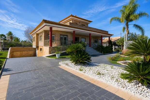 property image #0