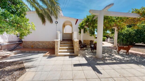 property image #3