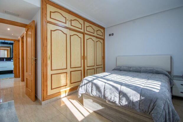 property image #3