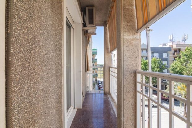 property image #3