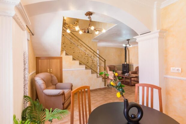 property image #3
