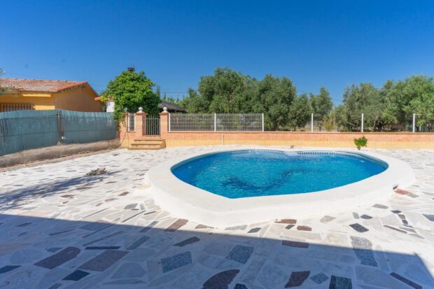 property image #3