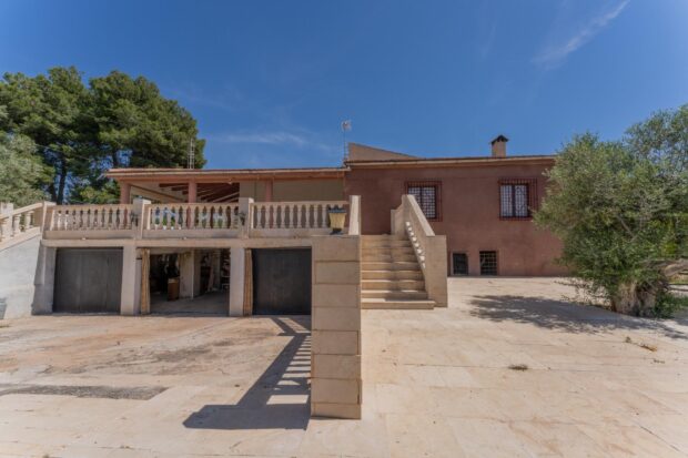 property image #3