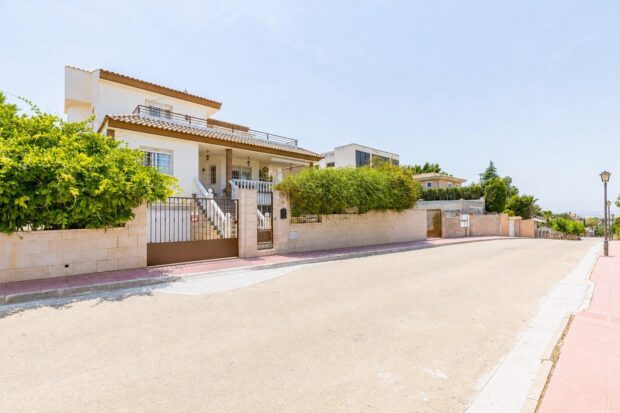 property image #0