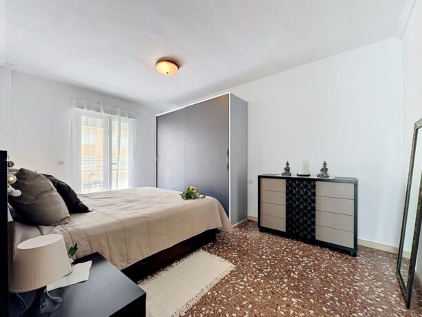property image #3