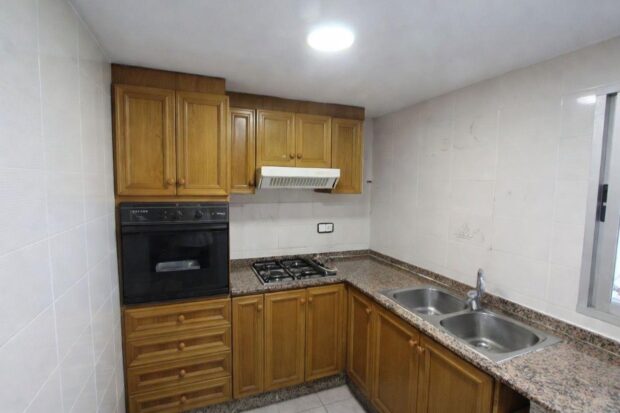 property image #3