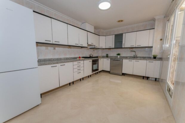 property image #4