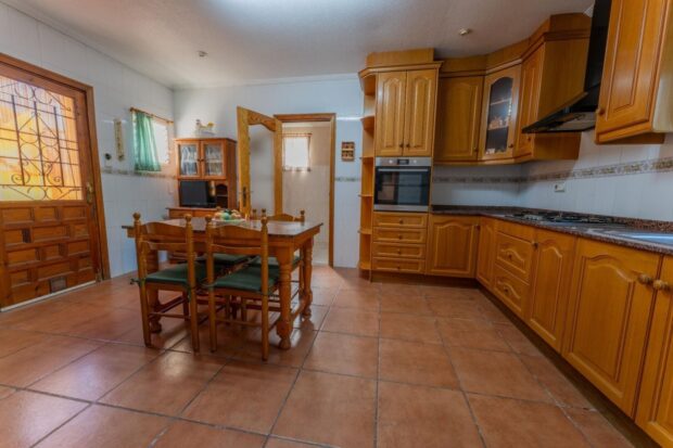 property image #3