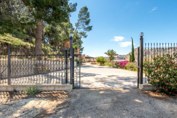 property image #2