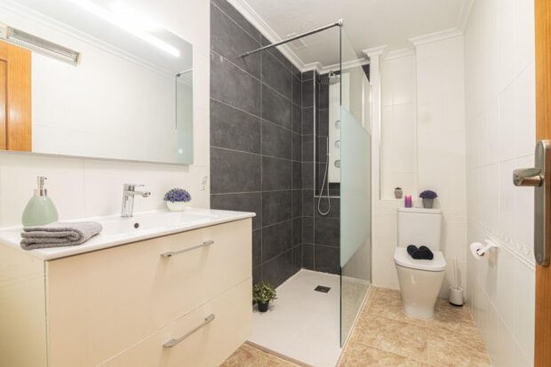 property image #3