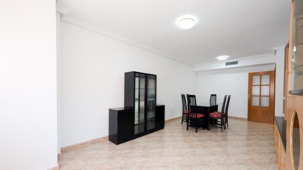 property image #3