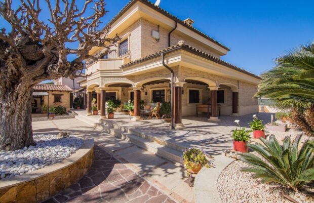 property image #0