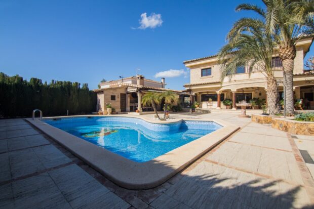 property image #2