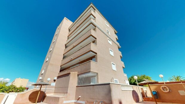 property image #3