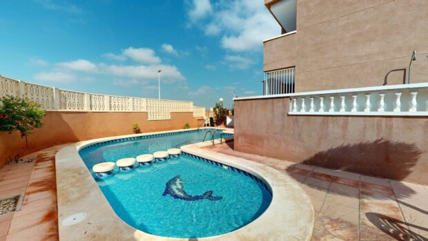 property image #3