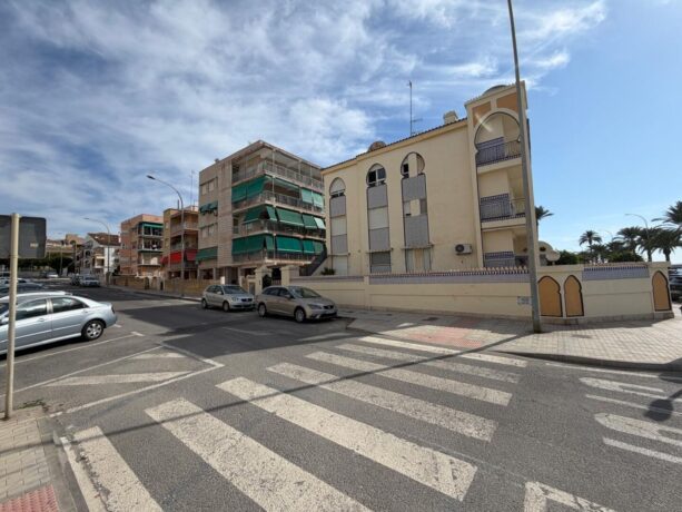 property image #3